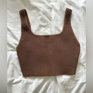 Aritzia crop top